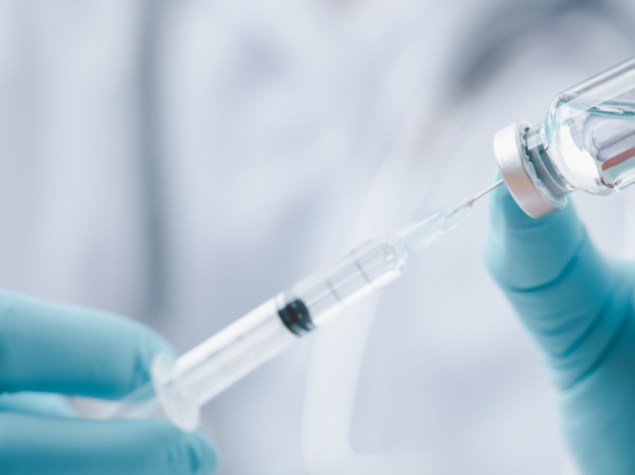 siringa entra in flacone