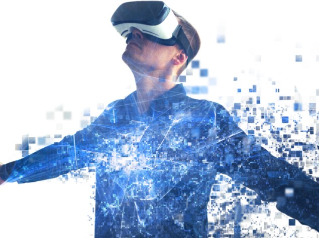 uomo con occhiali della realtà virtuale