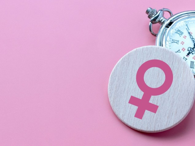 clessidra con simbolo della donna