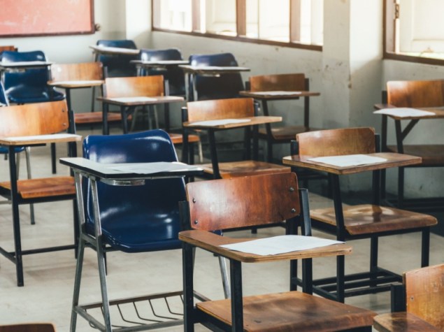 banchi di scuola