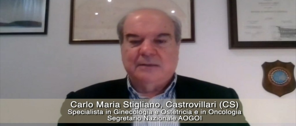 primo piano dottore in giacca e camicia