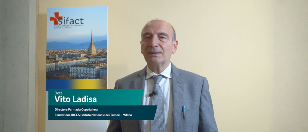 Primo piano del dottor Ladisa in giacca e cravatta