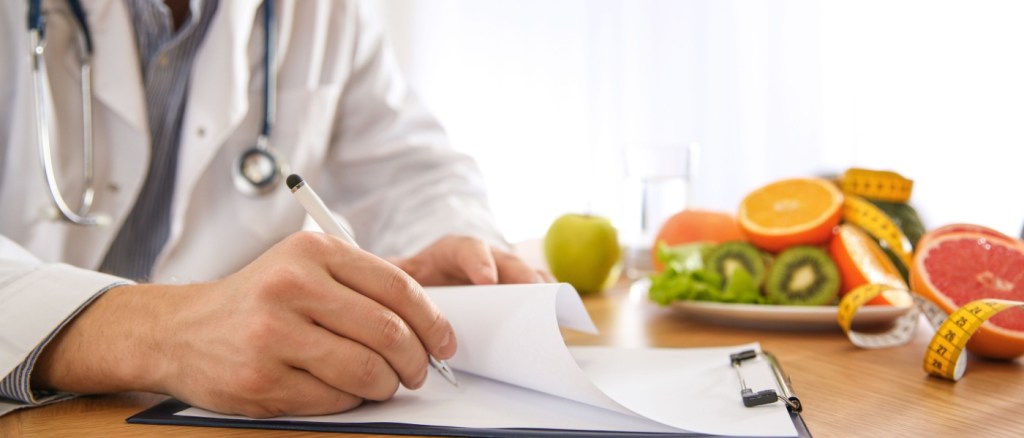 Nutrizionista che scrive